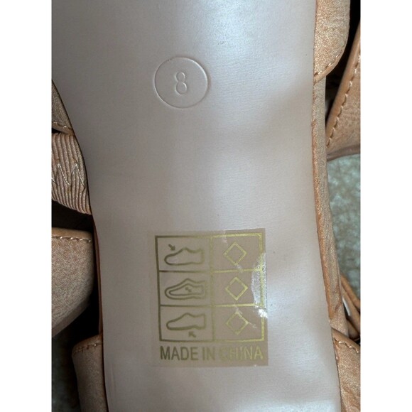 Journee Collection Beige Faux Leather Mary Jane Style Pump Sz 8 - Picture 7 of 9